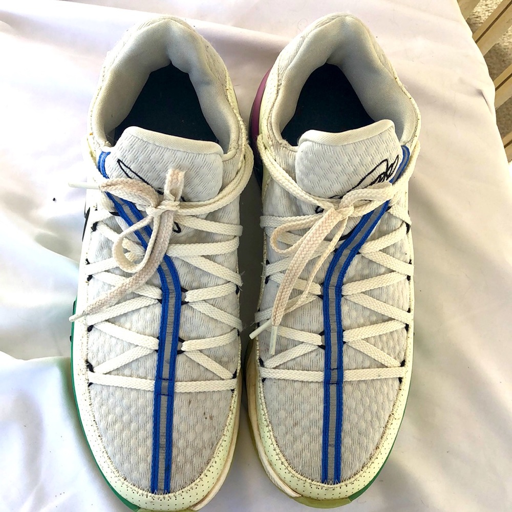 Nike Lebron 17 XVII Low Spruce Aura Glow In The Dark Men’s Size 13
